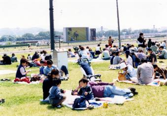 2001_22_お金も稼げる遊園地?.jpg