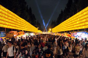 2008_13_01_靖国神社と見世物小屋 .jpg