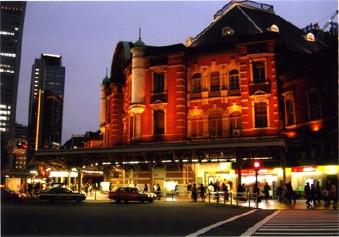 建築_2006_25_東京駅夜景.jpg