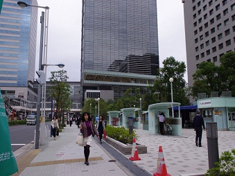 2011_15_品川駅前の大深度地下駐輪場.JPG